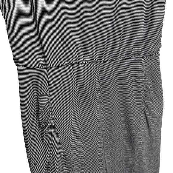 Athleta Westwood Dress Womens Size M Micro Striped Gray Black Ruched Blouson - Picture 3 of 9